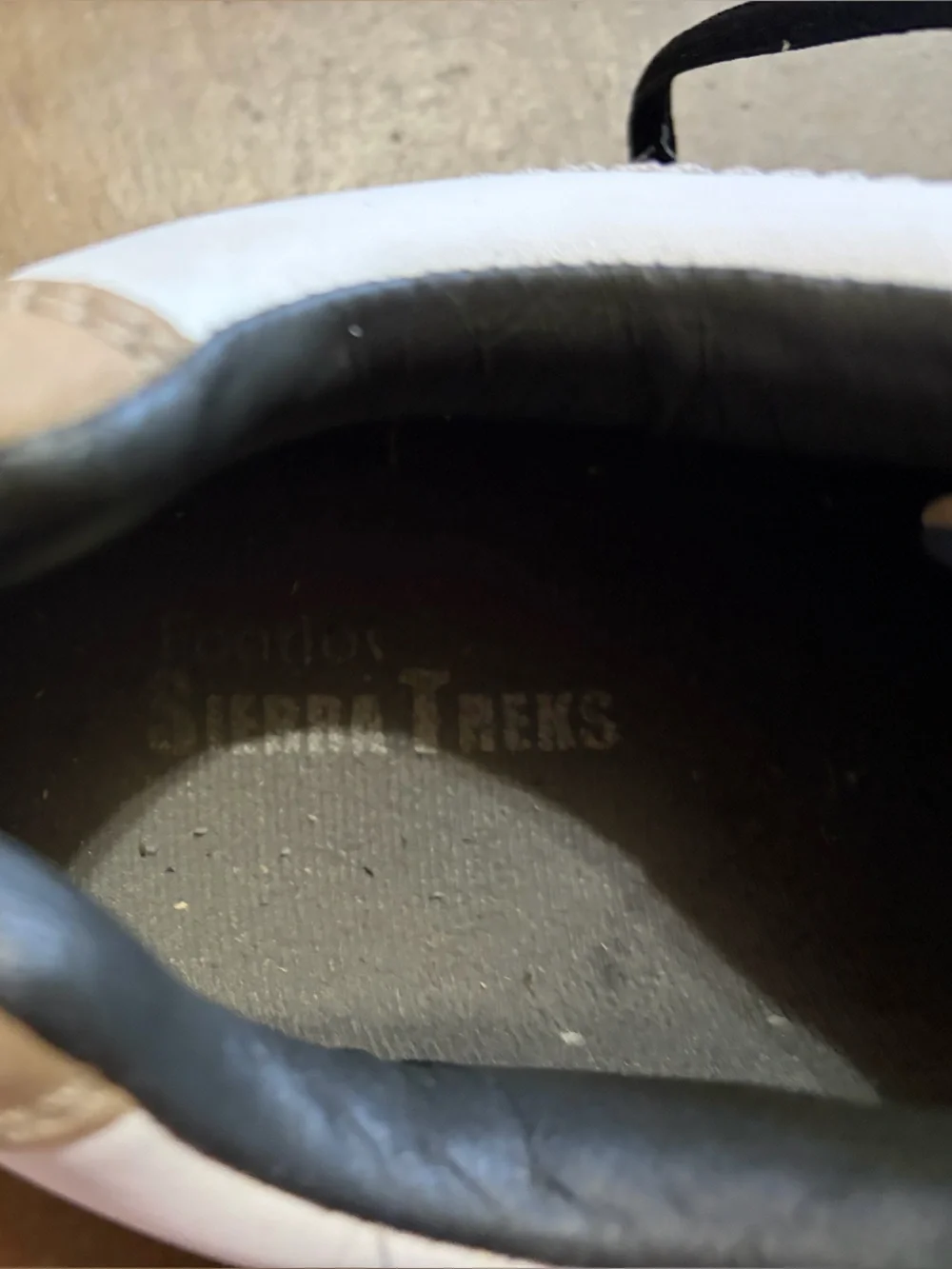 FootJoy White and Tan Lace-Up Golf Oxfords